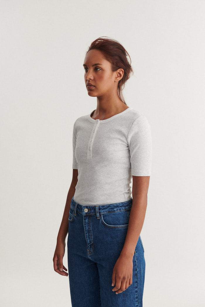 Basic Apparel Ludmilla SS Granddad T-shirts 318 Light Grey Mel.